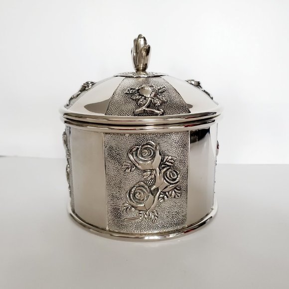 Vintage Silver Plated Jewellery Trinket Box Red Velvet Lining Roses Finial Lid - Picture 10 of 10